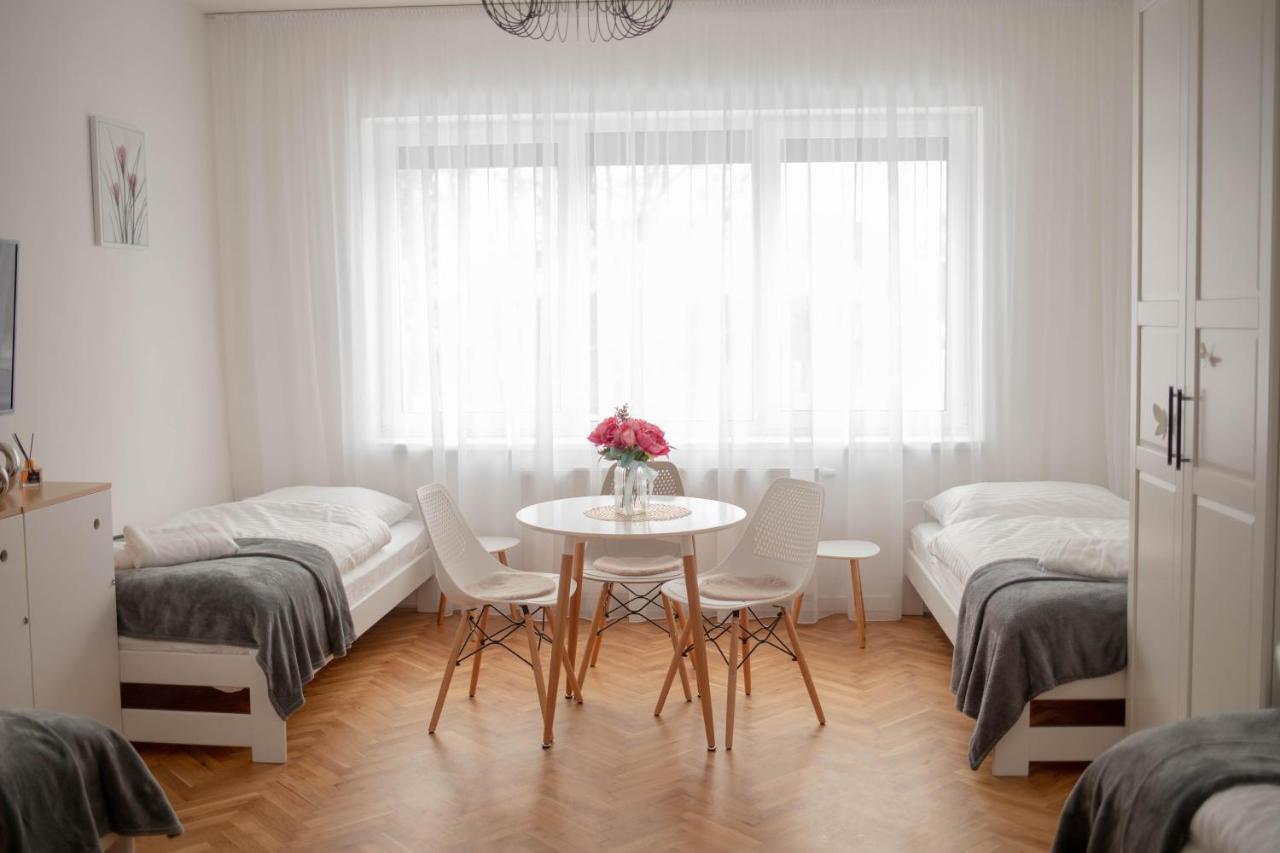 Appartamento Rezidence Kbely - Free Parking Praga Esterno foto