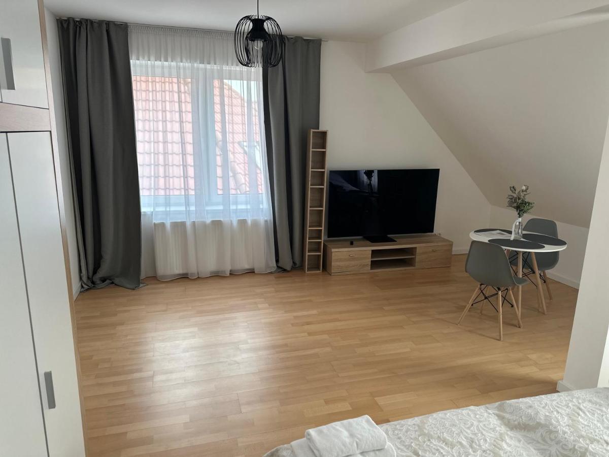 Appartamento Rezidence Kbely - Free Parking Praga Esterno foto