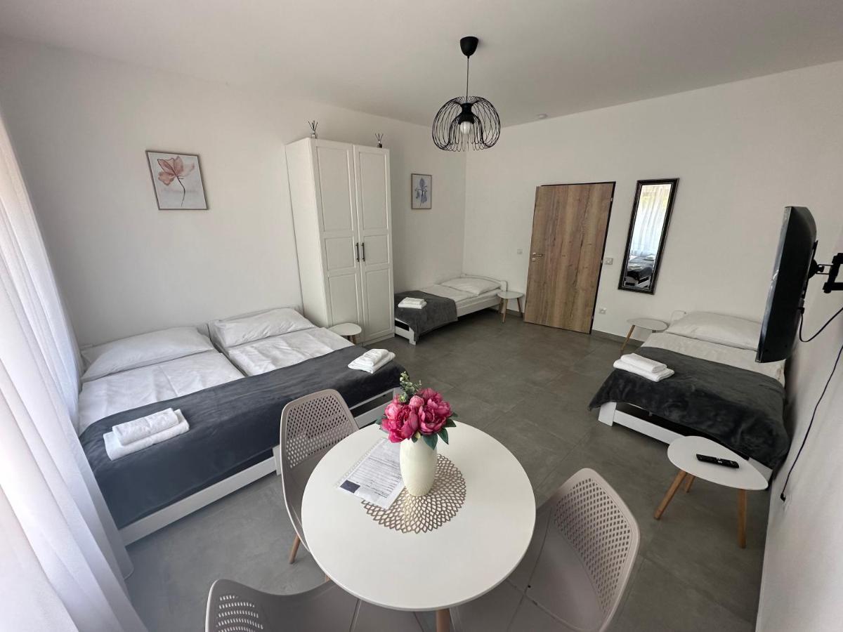 Appartamento Rezidence Kbely - Free Parking Praga Esterno foto